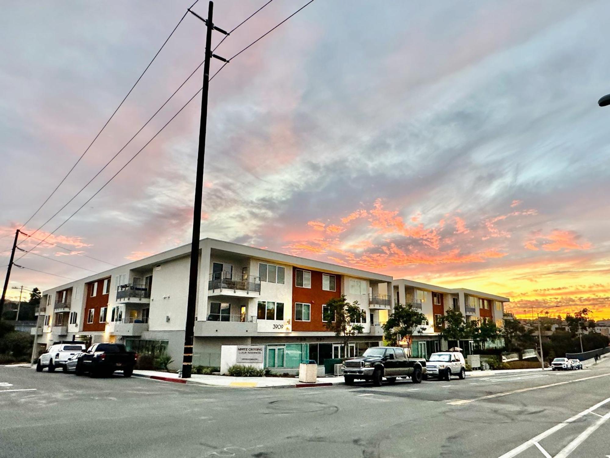 Nimitz Crossing Luxury Residences San Diego Exterior photo