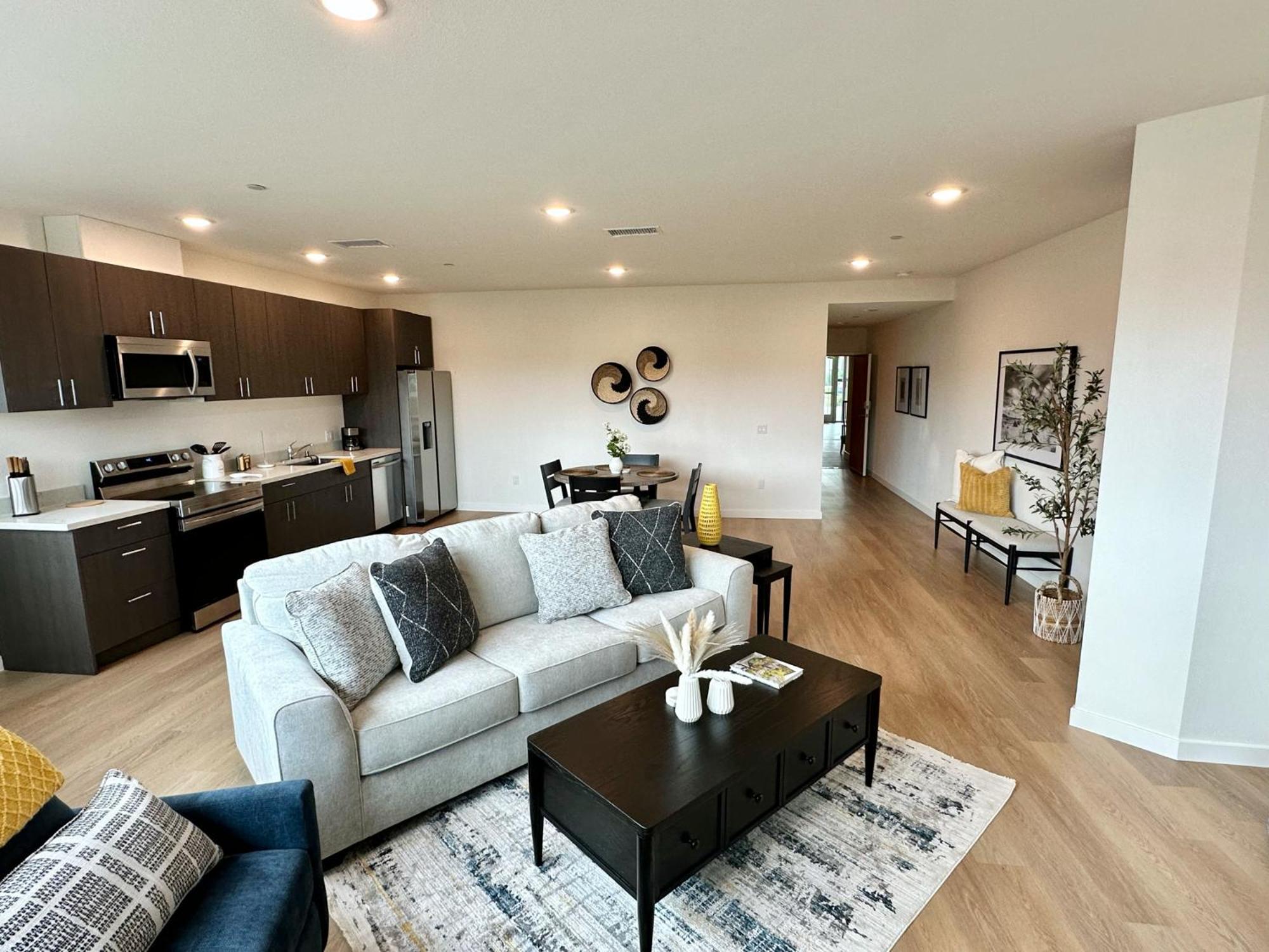 Nimitz Crossing Luxury Residences San Diego Exterior photo