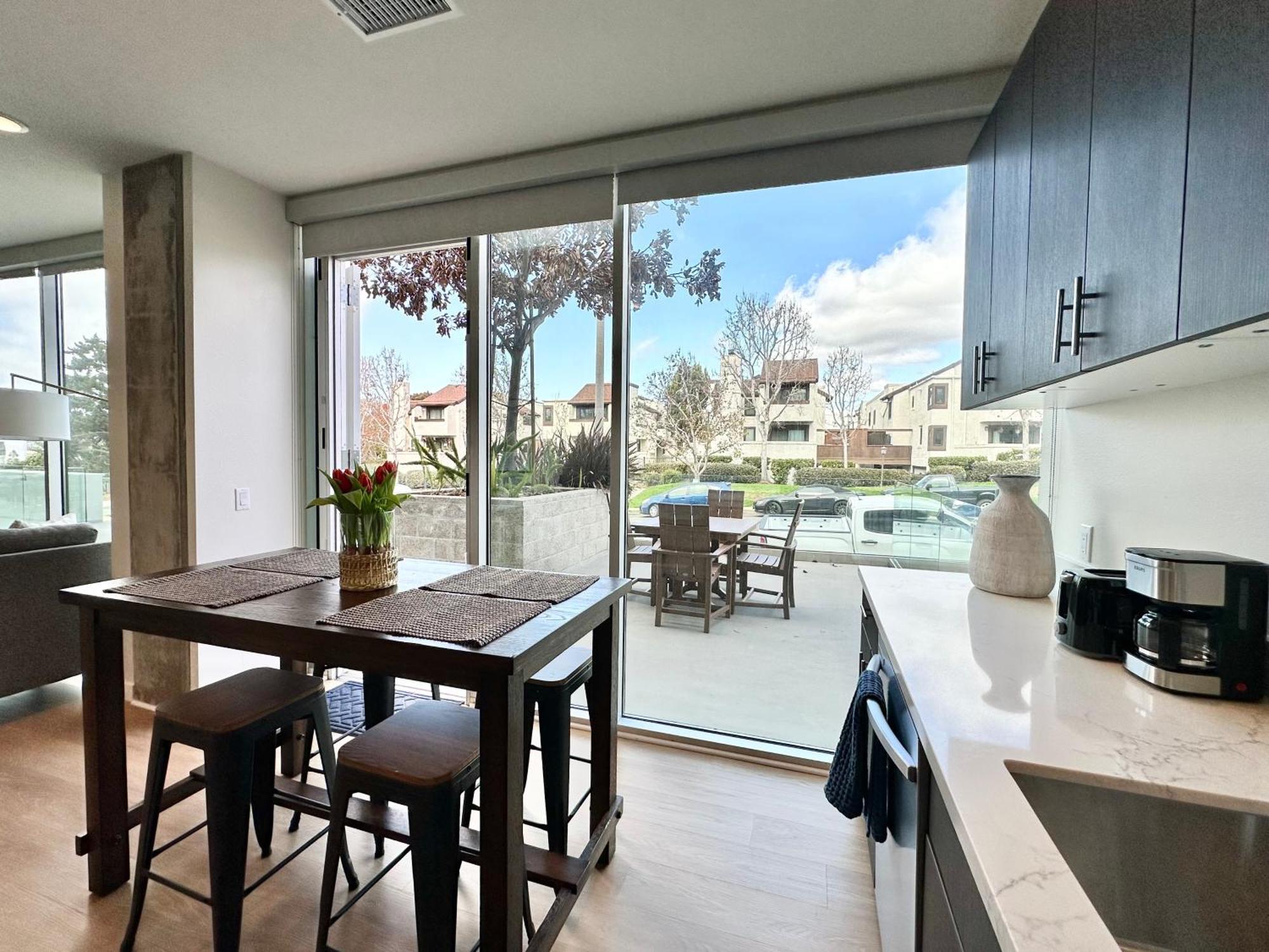 Nimitz Crossing Luxury Residences San Diego Room photo